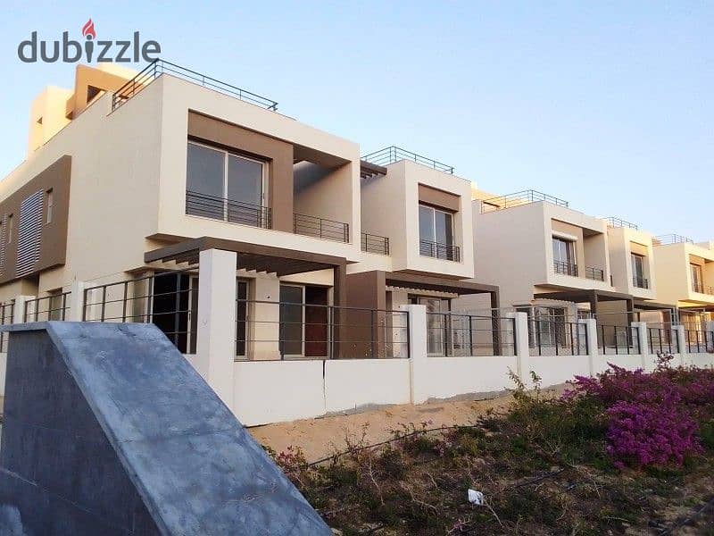 Town house middle for sale at a great price , a prime location with an area 225 m in palm hills New Cairo 1