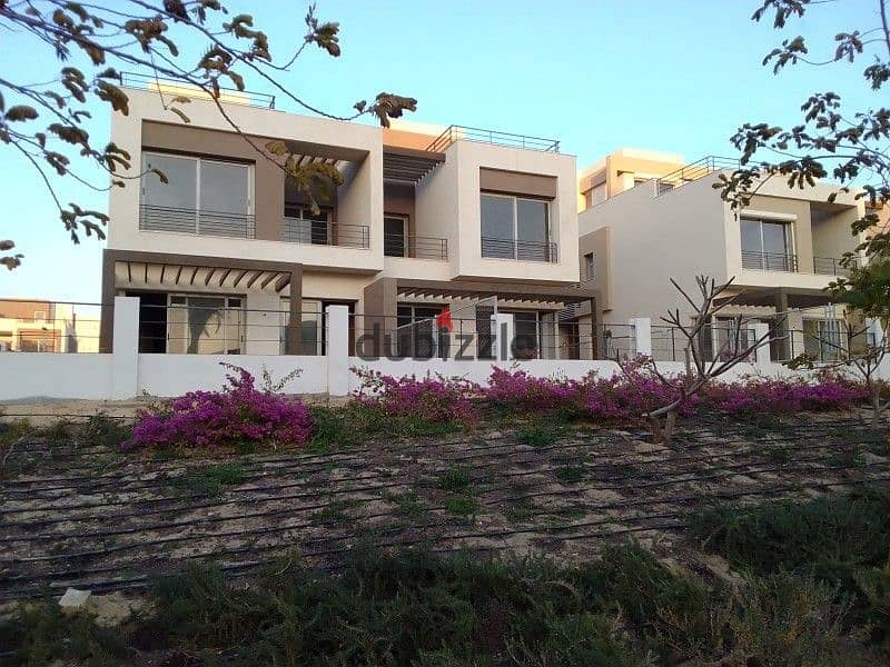 Town house middle for sale at a great price , a prime location with an area 225 m in palm hills New Cairo 4