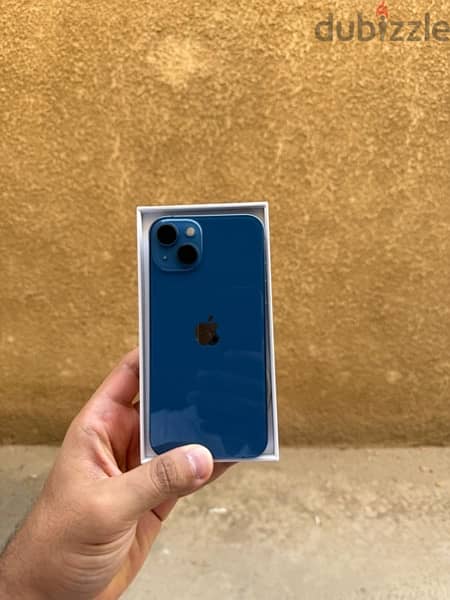 iPhone 13 Blue 256GB NO SCRATCHES LIKE NEW 5