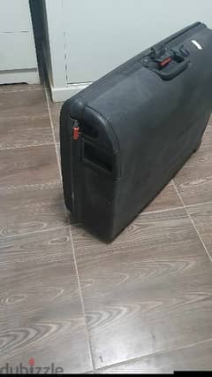 carlton luggage شنطة سفر للبيع كارلتون 0