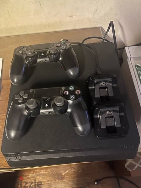 PS4 slim 1tb excellent condition 1