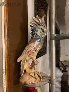 Parrot statue تمثال بغبغان