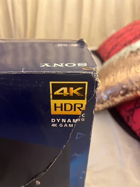 بلاستيشن PS4 Pro 4k software 8.5 قابل للتهكير مع شنطة وسماعه بلوتوث 1