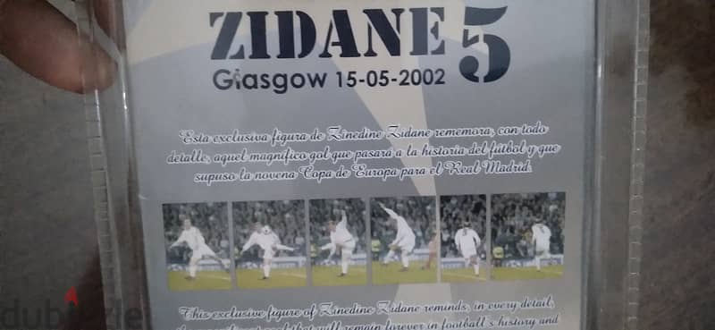 مجسم لنجم ريال مدريد والمدرب السابق زين الدين زيدان 5