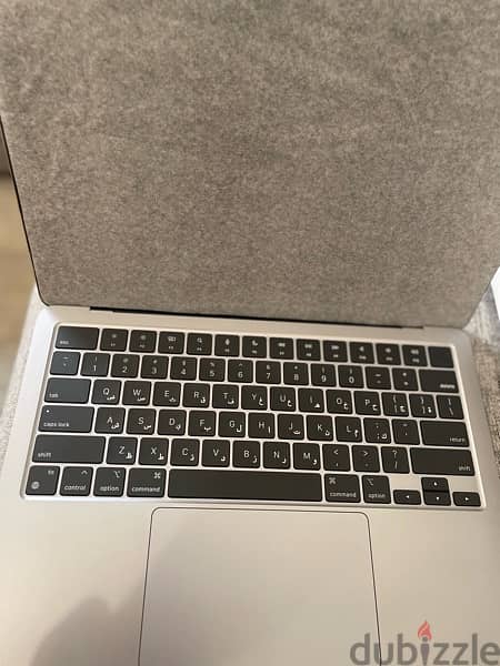 MacBook Air M2 9