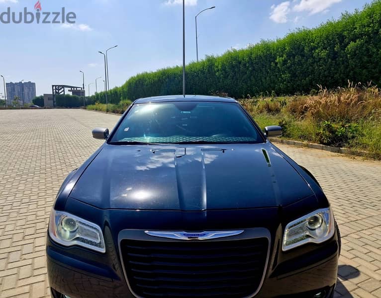 Crysler 300C Black Edition Varvado 2012 SRT بحالة الجديدة 5