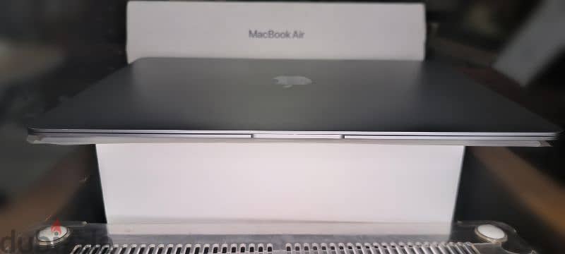 MacBook air m1 2020 + all contents + COVER + Arabic keyboard 4