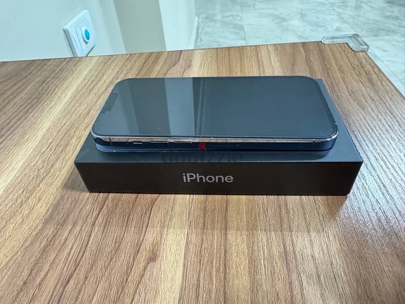 Apple Iphone  13 pro 128 GB Sierra Blue 4