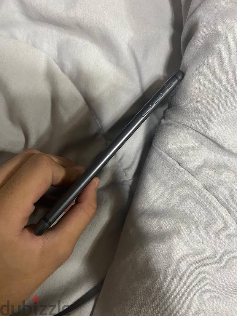 IPhone 8 plus للبيع 3