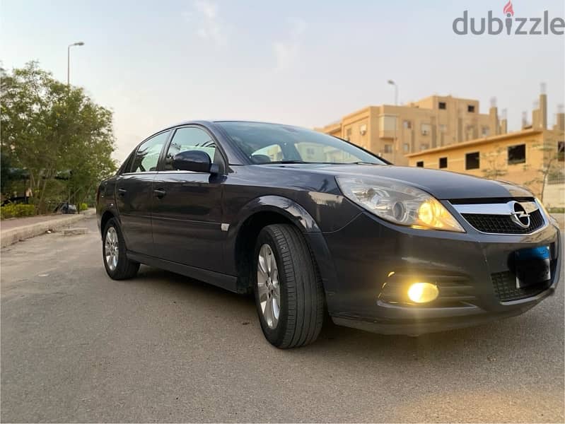 Opel Vectra 2008 1