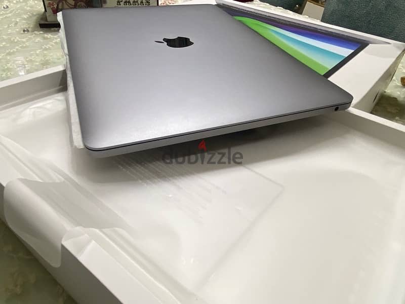 Macbook Pro M1 16GB Storage 1 Tera   جديد تماما بكل حاجته 1