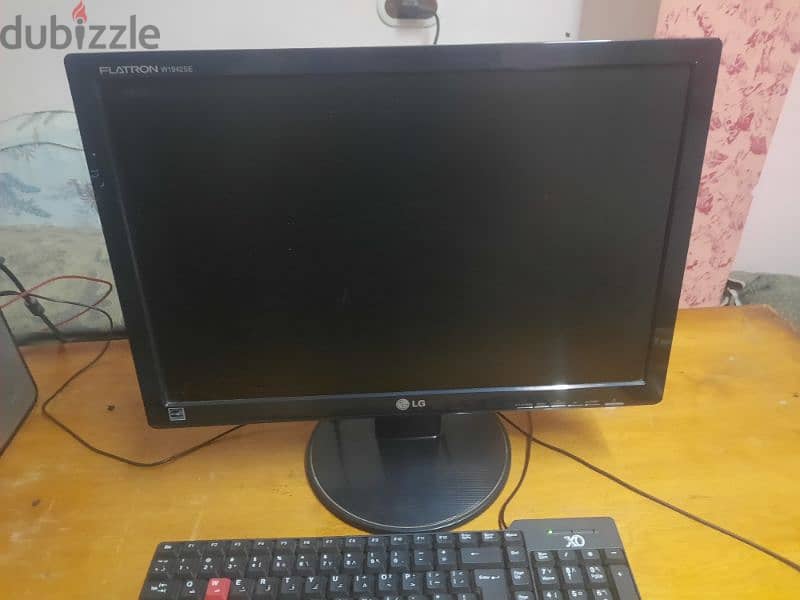 dell optilex780 كومبيوتر مع شاشة lg 1