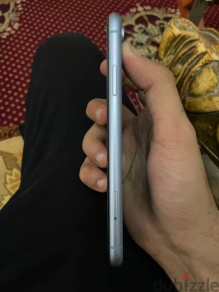 iPhone XR 128 b:78 كسر زيرو  فاضي 3