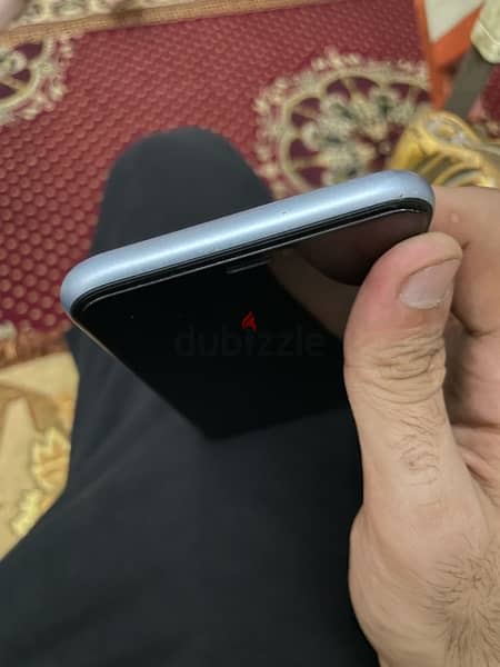 iPhone XR 128 b:78 كسر زيرو  فاضي 4