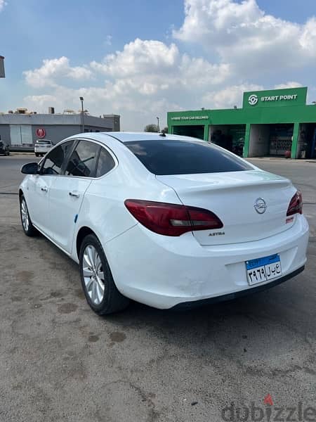 Opel Astra 2013 4