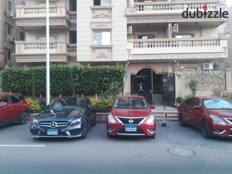 Apartment for sale  320m New cairo  banafseg buildings 33