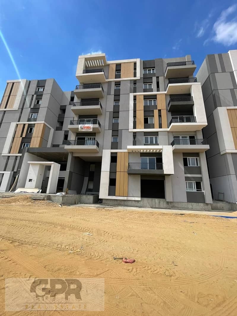 فرصة مع حسن علام شقة للبيع في كمبوند هاب تاون المستقبل سيتي القاهرة الجديدة امام مدينتى Apartment for sale in Haptown by Hassan Allam Mostkbal City 0