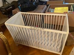 crib in a good condition