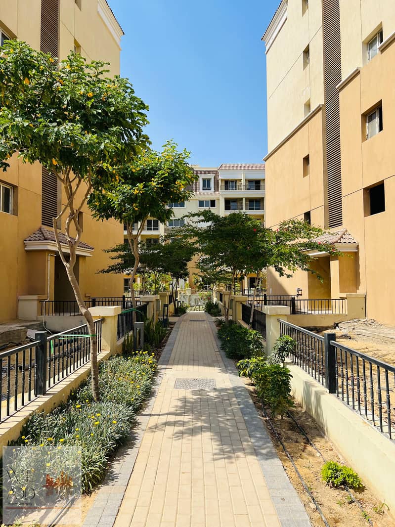 Minutes away from the American University in Sarai Compound, invest in an 80m studio, a repeated floor, at a special price with a down payment 5% 1