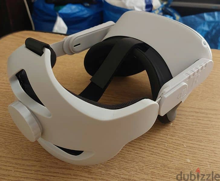 Oculus Quest 2 (Good Condition) (السعر قابل للتفاوض) 1