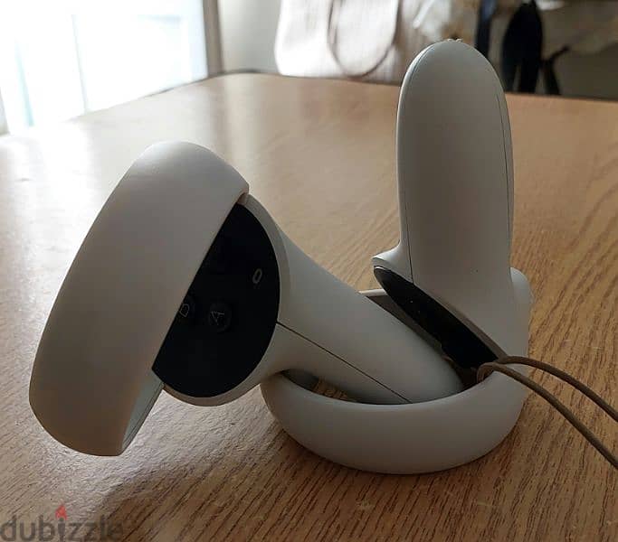 Oculus Quest 2 (Good Condition) (السعر قابل للتفاوض) 3