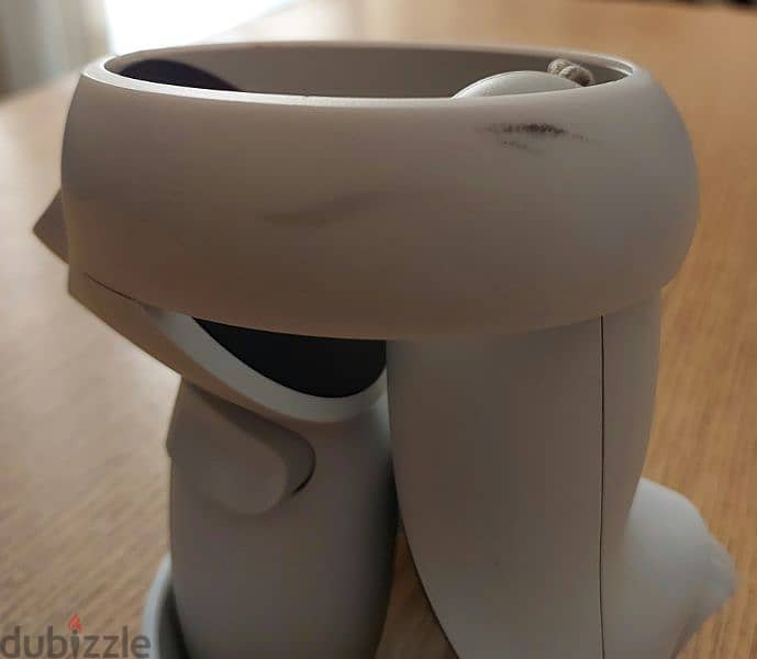 Oculus Quest 2 (Good Condition) (السعر قابل للتفاوض) 5