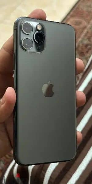 iphone 11 pro 2