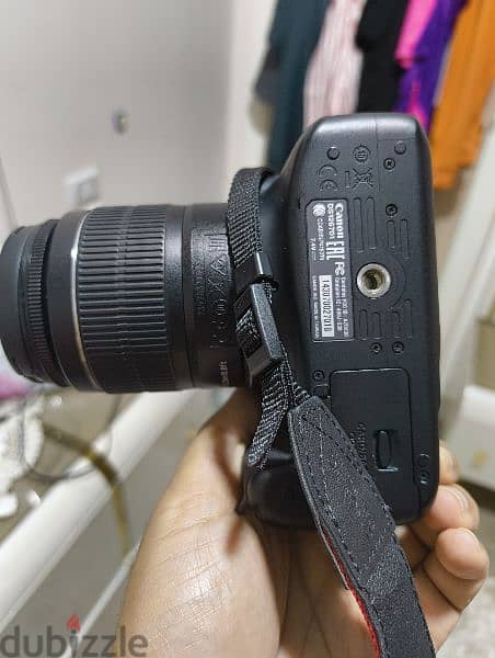 كاميرا canon 4000d بحاله الزيرو بالاضافه لعدسه ٥٠ ملي 1