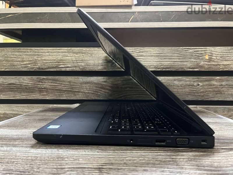 dell latitude 5590 بشاشة تاتش 2