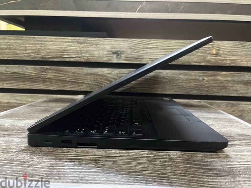 dell latitude 5590 بشاشة تاتش 3