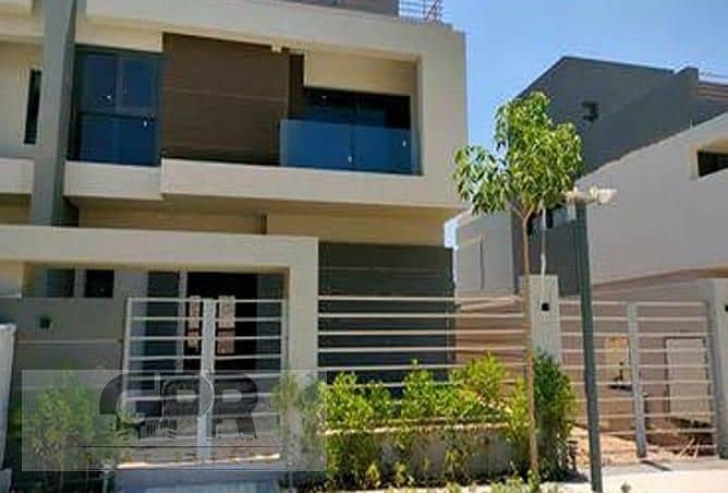 Townhouse villa in La Vista Patio Town 235m for sale with installments  La VistaNew Cairo next AUC and patio 7 0