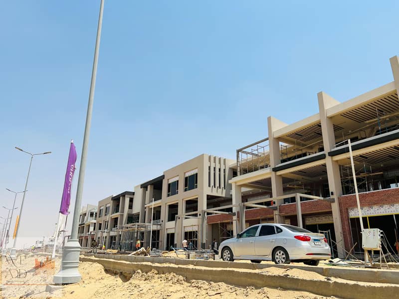 Install your villa after 9 months and book now a townhouse in the Butterfly Compound on the Amal Direct Axis, area 250 m, middle, with a down payment 17