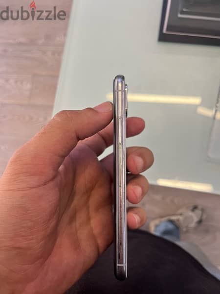 iPhone X 265 gb 4