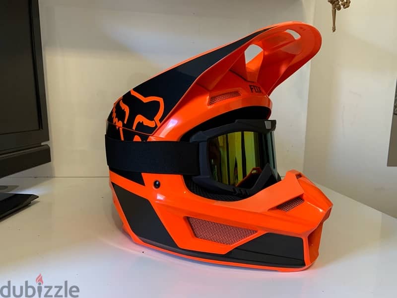 Fox off-road helmet V1 2