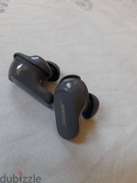 إيربودز . Bose 3