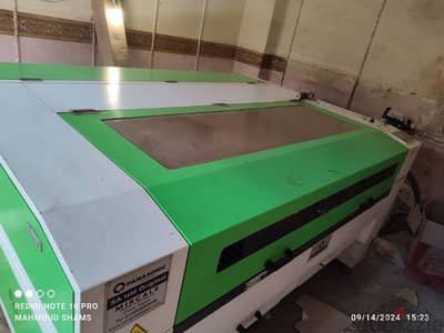 ماكينه ليزر CNC