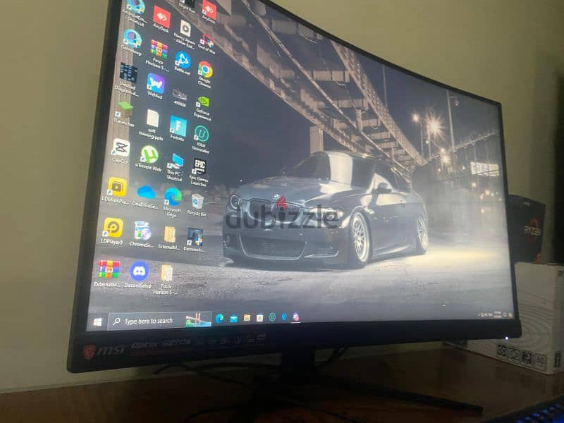 Curved Gaming Monitor - شاشة منحنية جيمنج 1