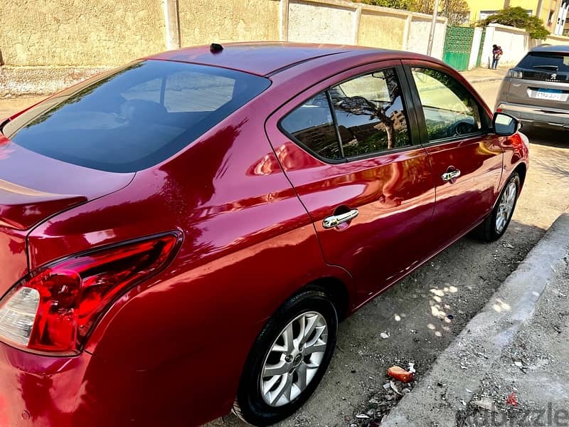 Nissan Sunny 2018 4