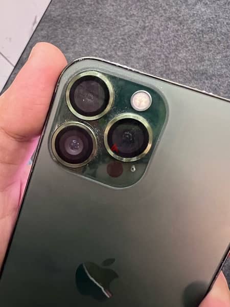 iphone 13pro max خطين 5