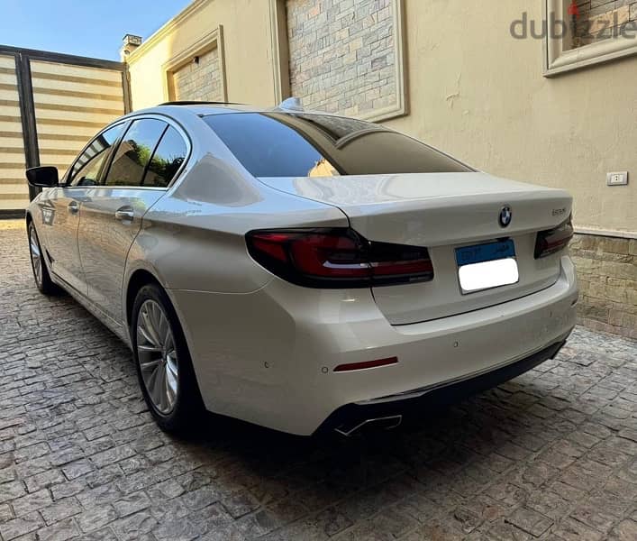 520i Luxury (14000 KM) 2