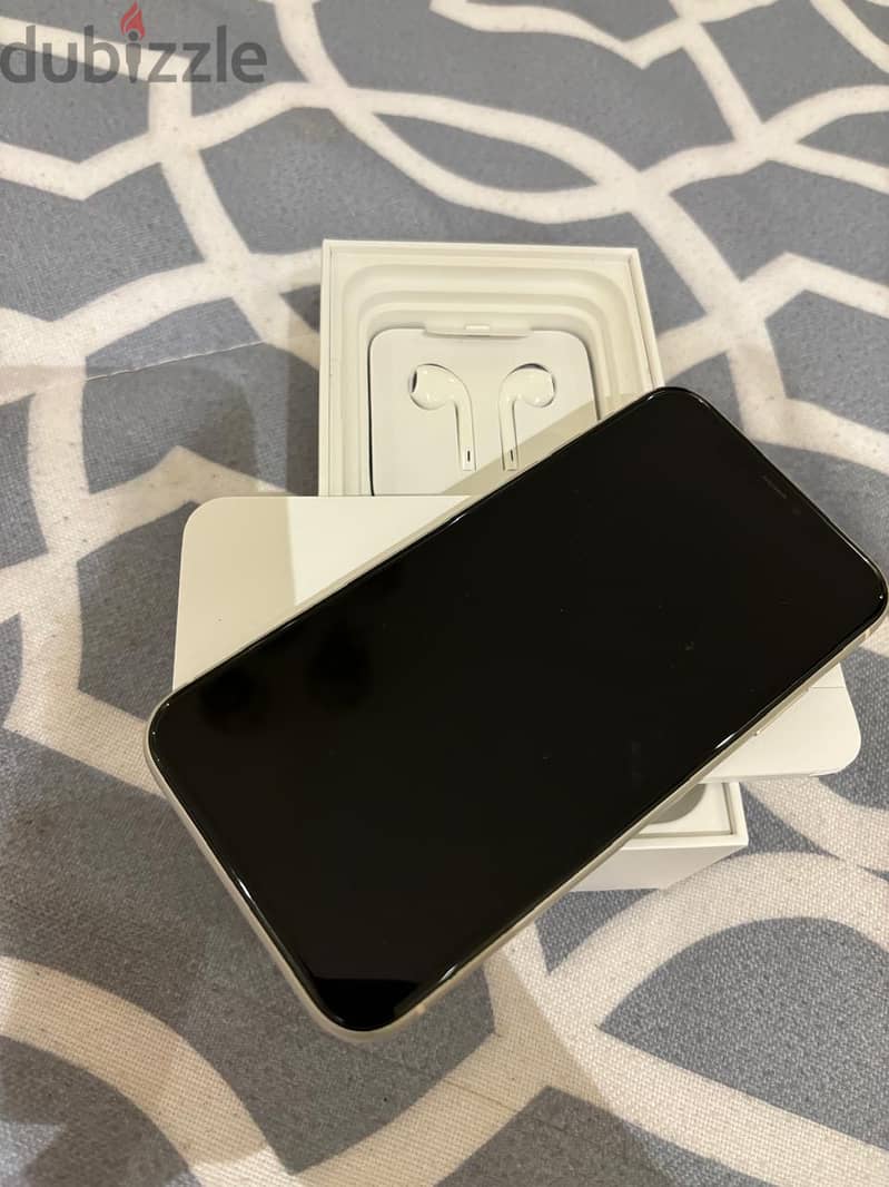 Iphone 11 excellent condition for sale 2