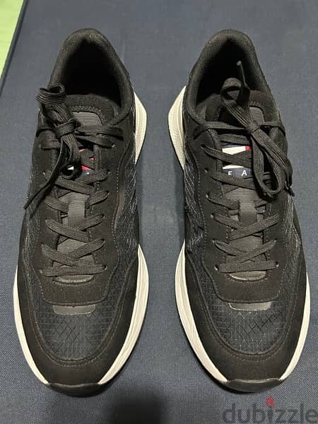 Original Black Tommy Hilfiger Sneaker Size 11 US 0