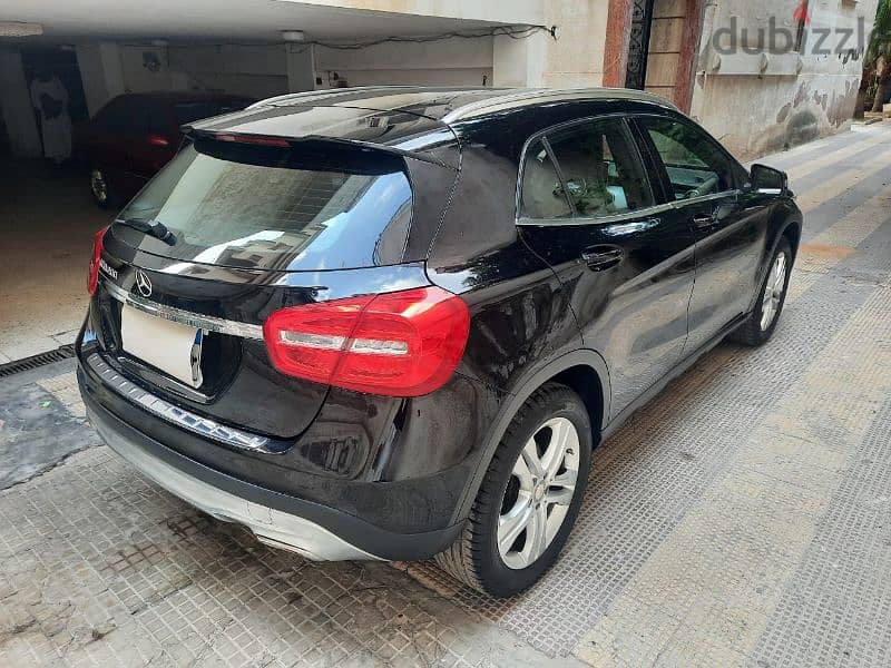 Mercedes-Benz GLA 200 2016  30000km aventgard 3