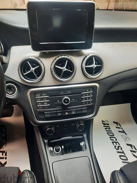 Mercedes-Benz GLA 200 2016  30000km aventgard 8