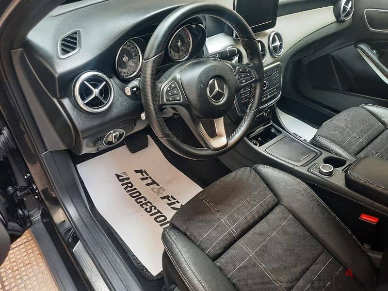 Mercedes-Benz GLA 200 2016  30000km aventgard 9