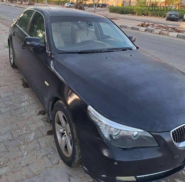 BMW- 523i- 2009 1