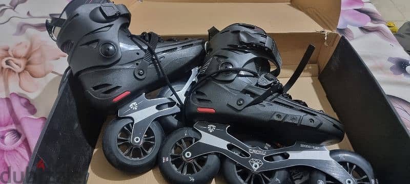 f110x skate roll three wheels 2