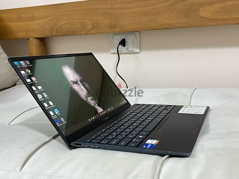 Ausu zenbook 13 inch Oled 1