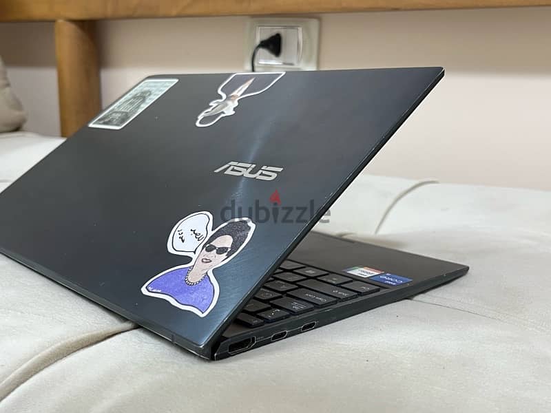 Ausu zenbook 13 inch Oled 3