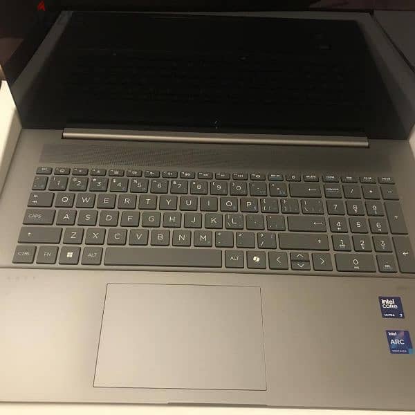 HP ENVY 17.3 Inch (New not used at all) 2